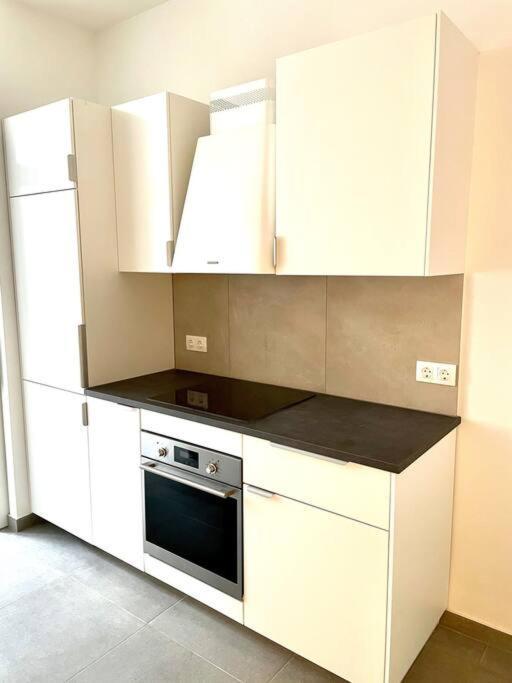 Brand New & Spacious Apartment In The City Centre Wien Exterior foto