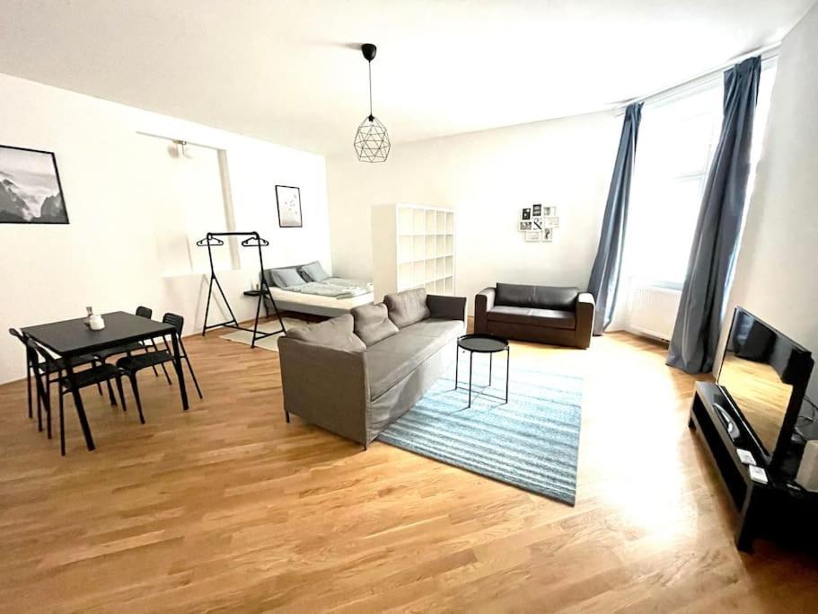 Brand New & Spacious Apartment In The City Centre Wien Exterior foto